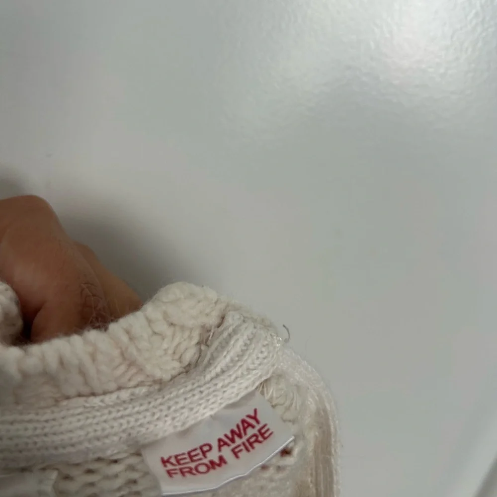 Zara knit snow